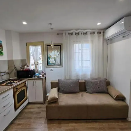 Kalpazo Myslym Shyri Apartment *