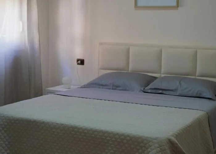 公寓 Kalpazo Myslym Shyri *