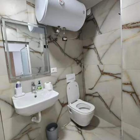 Kalpazo Myslym Shyri Διαμέρισμα Τίρανα